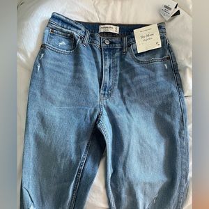 Abercrombie size 27 high rise mom jean